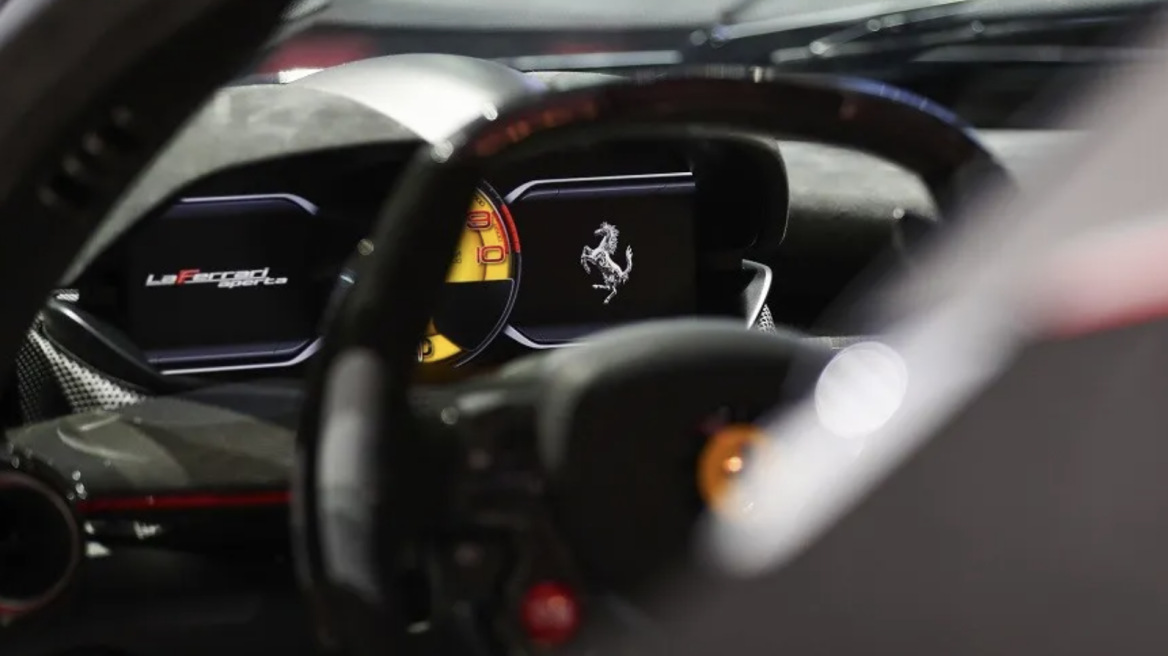 Ποιος θα πληρώσει 1 δισ. ευρώ στην… εφορία;