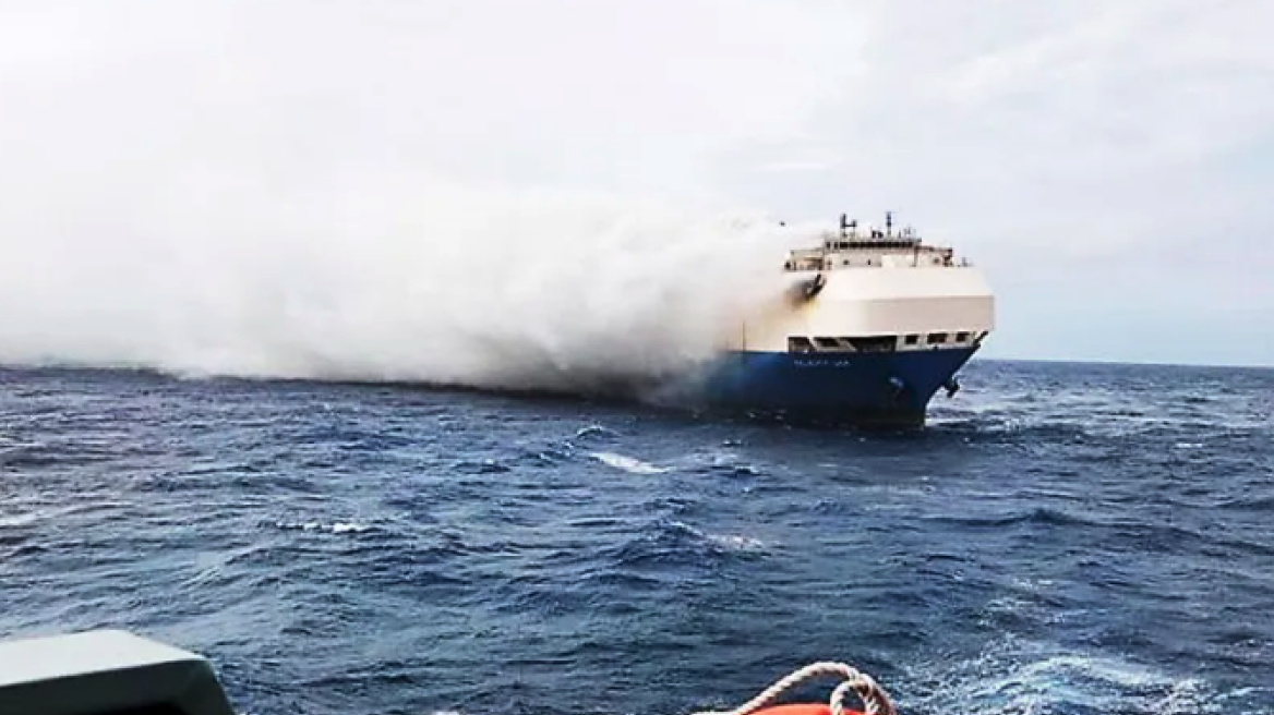 Μεγάλη η ζημιά για την Volkswagen από το φλεγόμενο πλοίο...