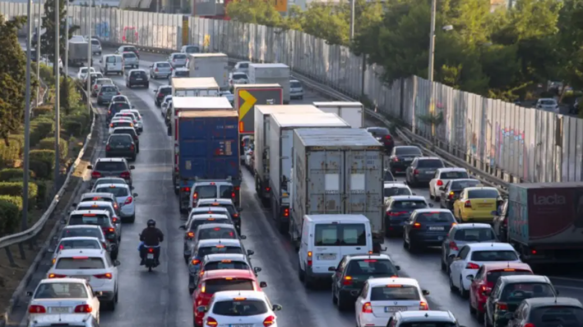 Κίνηση στους δρόμους: Πού έχει μποτιλιάρισμα τώρα στην Αθήνα, live εικόνα