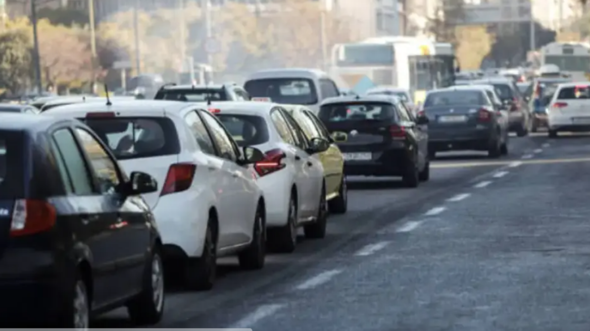 Κίνηση στους δρόμους: Mποτιλιαρισμένη η Κηφισίας, πού έχει κίνηση τώρα 