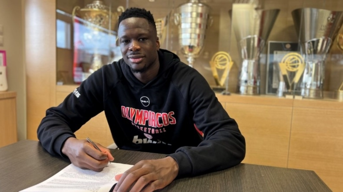 Ο Μουσταφά Φαλ θα παραμείνει στον Ολυμπιακό έως το 2025