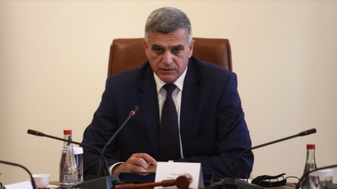 Εισβολή στην Ουκρανία - Βουλγαρία: Αποπομπή του υπουργού Άμυνας λόγω φιλορωσικών αναρτήσεων