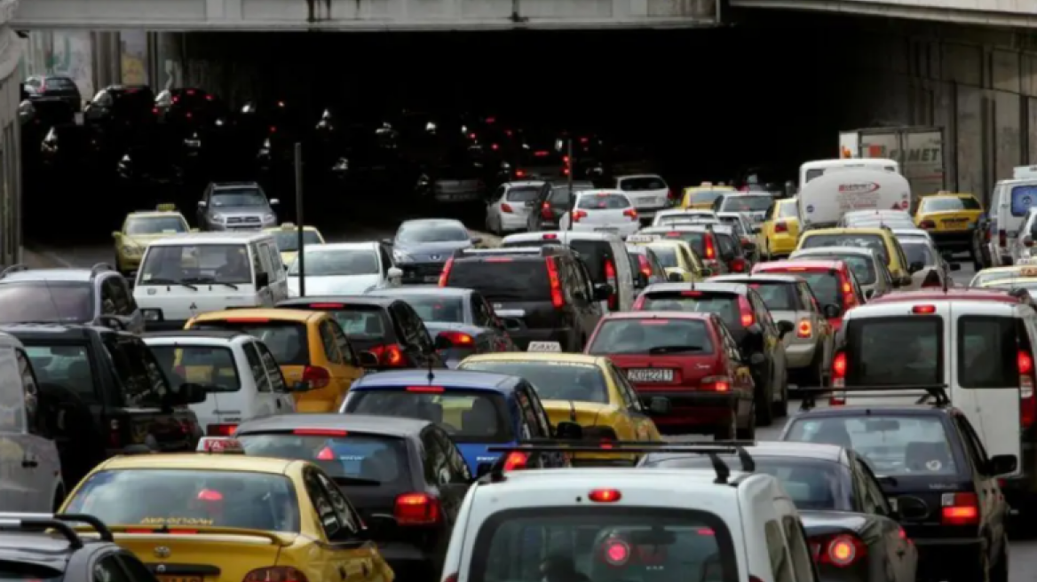 Κίνηση στους δρόμους: Χαοτικό μποτιλιάρισμα στο ανοδικό ρεύμα του Κηφισού, δείτε εικόνα της κίνησης