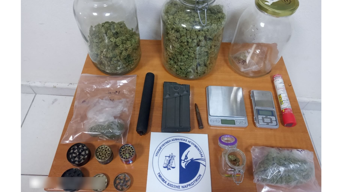 Σπείρα διακινούσε κάνναβη σε Ηγουμενίτσα και Αθήνα