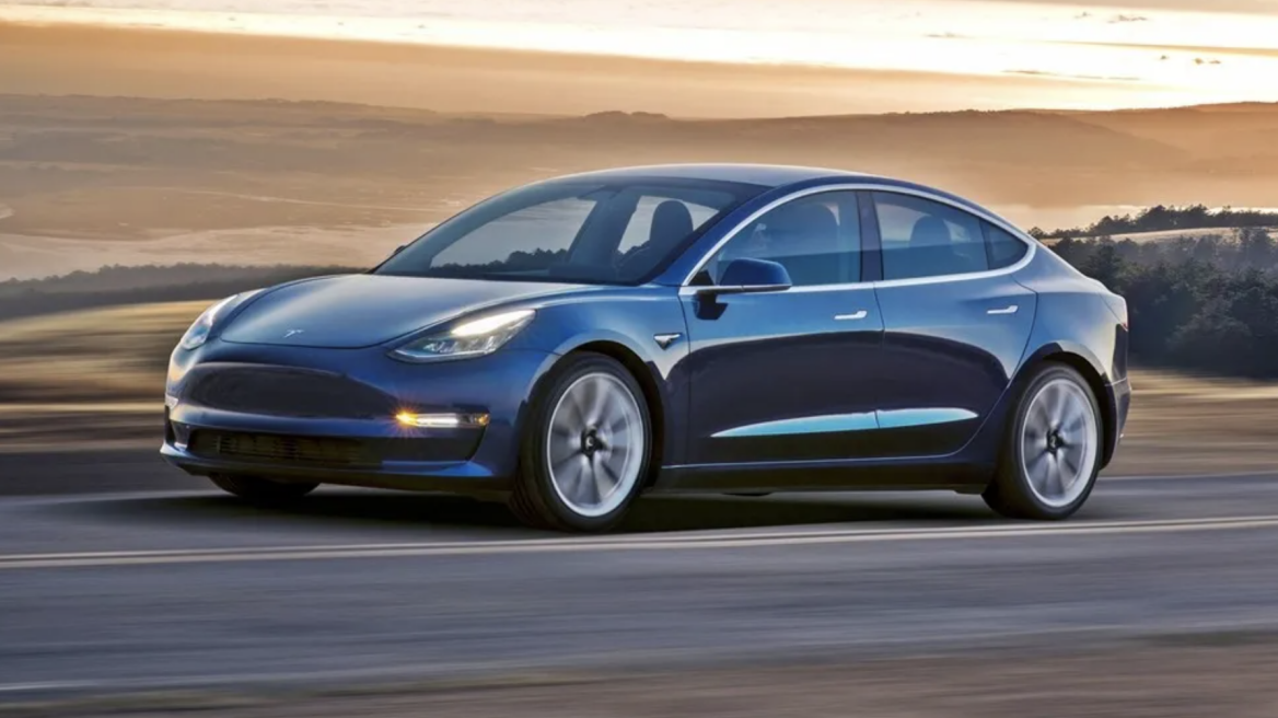 "Τρένο" η Tesla...