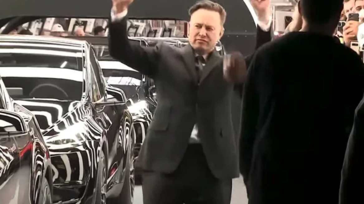 Το έριξε στον χορό ο Elon Musk - Δείτε το video!