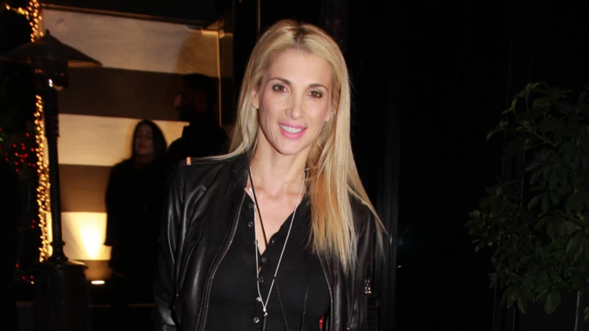 Νίκη Κάρτσωνα: «Ήμουν ένας άνθρωπος με πολλές ανασφάλειες, παρόλο που κάθε εβδομάδα ήμουν στα περιοδικά»