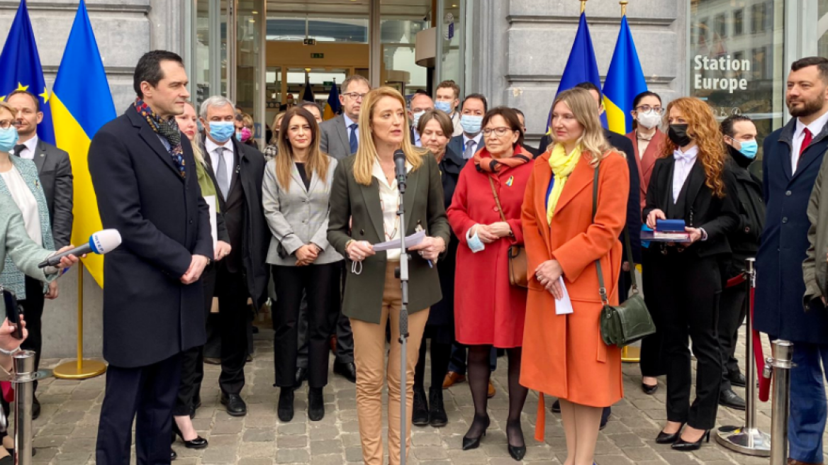 Πόλεμος στην Ουκρανία: Στο Κίεβο μεταβαίνει η πρόεδρος του Ευρωπαϊκού Κοινοβουλίου, Ρομπέρτα Μετσόλα