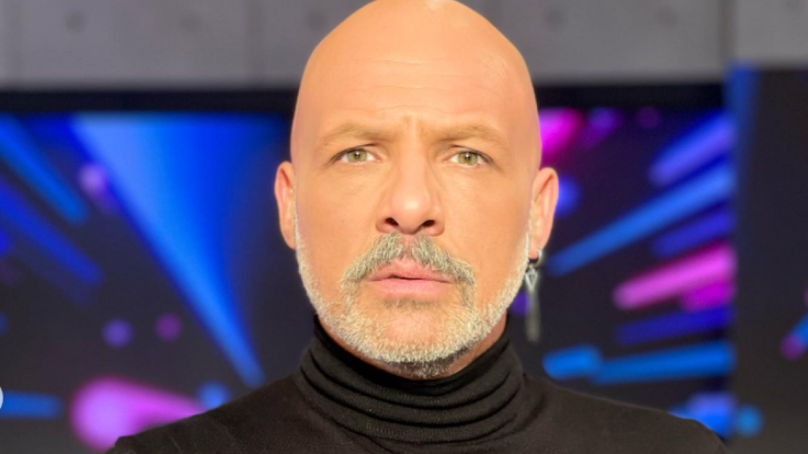 Νίκος Μουτσινάς: «Είμαι περήφανος για εμένα, εύχομαι και η μητέρα μου»