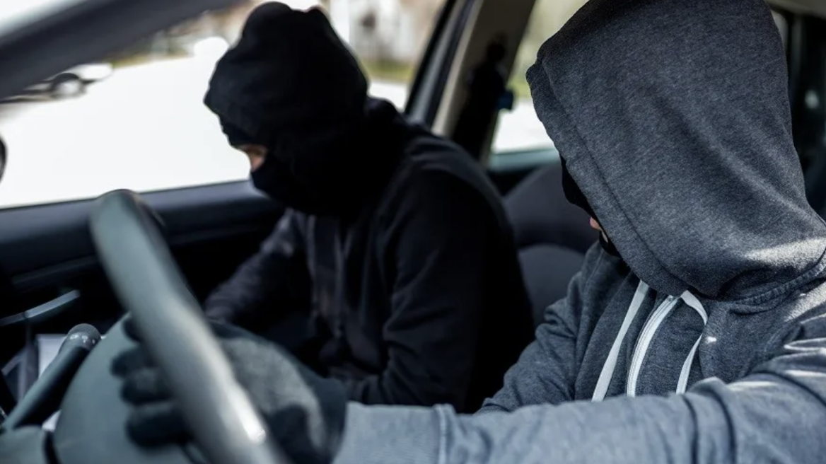 Προσοχή: Σαρώνει ο νέος τρόπος κλοπής αυτοκινήτων - Επιλέγουν Γυναίκες με παιδιά (+video)