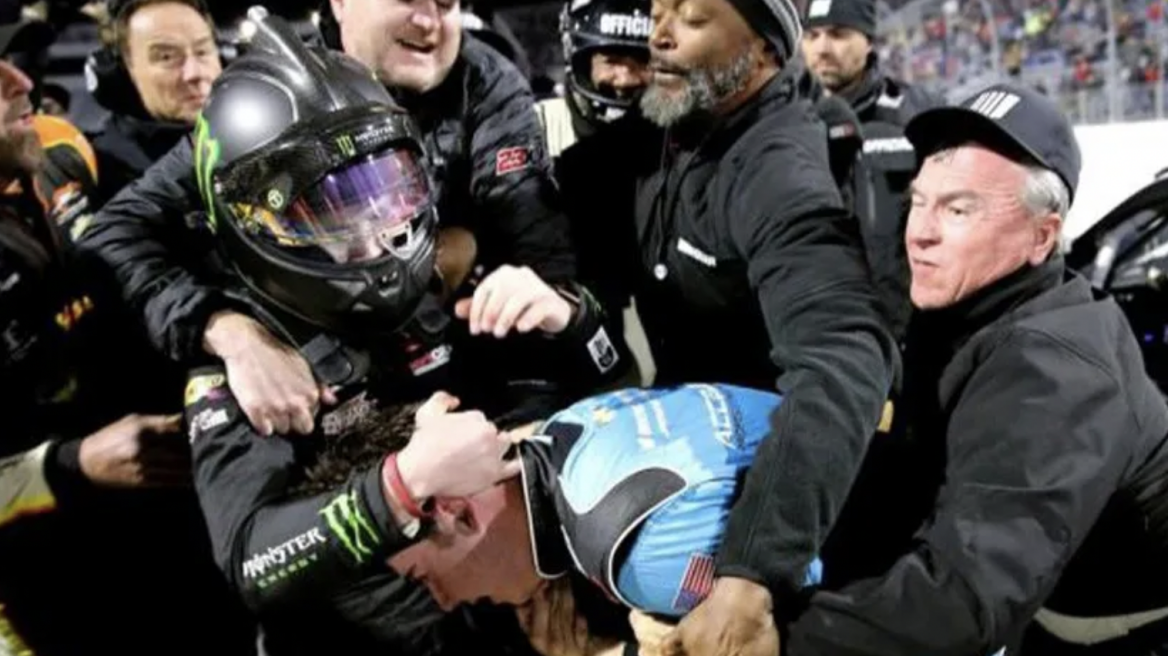 Άγριο ξύλο σε αγώνα NASCAR- Δείτε το video