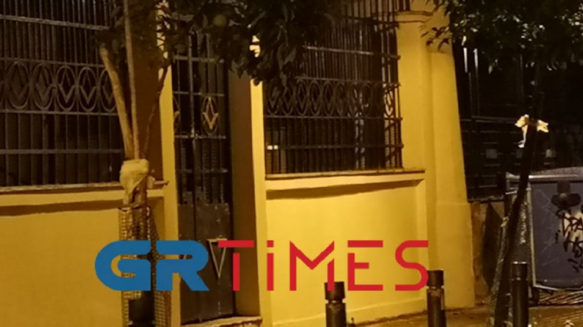 Επίθεση σε μασονική στοά στη Θεσσαλονίκη: «Μας απείλησε όταν του είπαμε να σταματήσει», λένε οι περίοικοι για τον δράστη