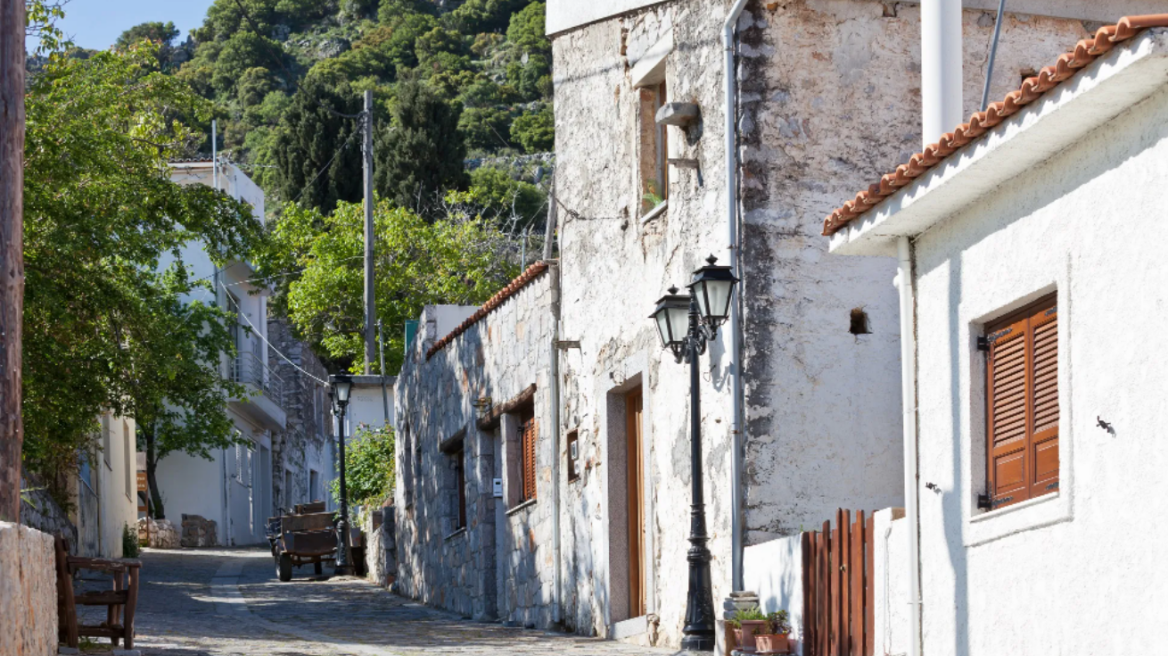 Το ελληνικό χωριό με τον γηραιότερο πλάτανο του κόσμου