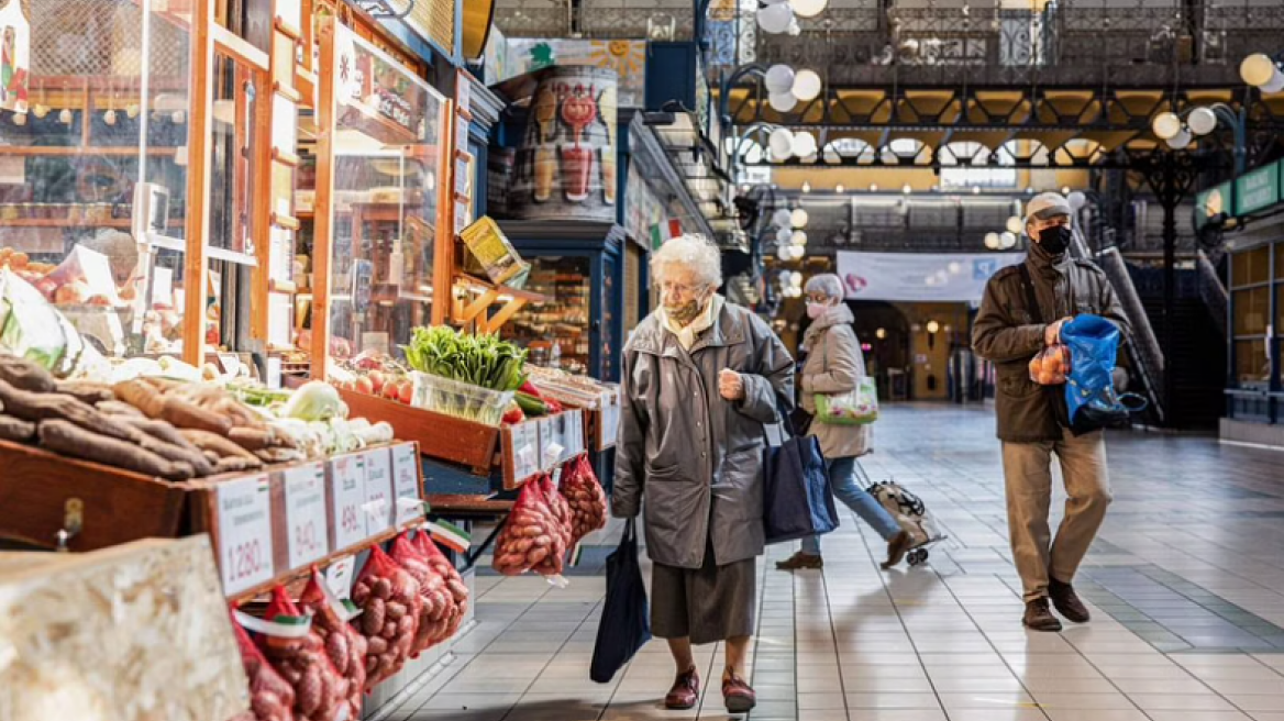 Η Ουγγαρία αυξάνει τις συντάξεις κατά 3,9% από τον Ιούλιο