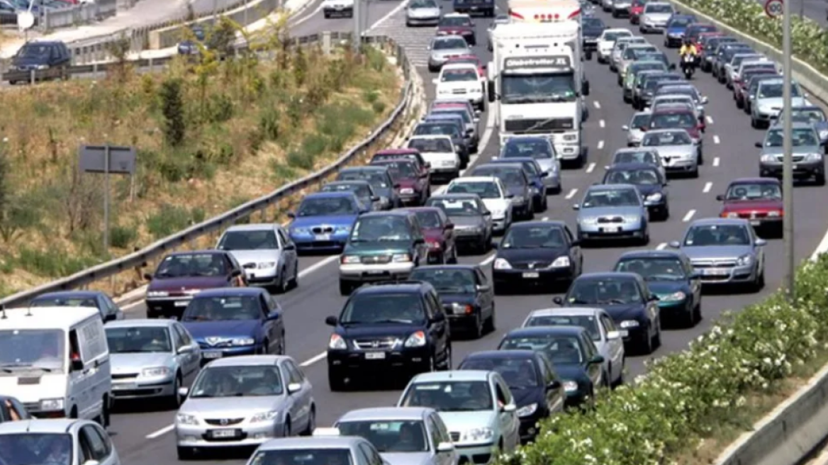 Κίνηση στους δρόμους: Μποτιλιάρισμα στον Κηφισό, δείτε live 