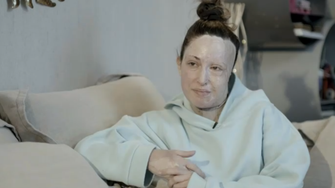 Ιωάννα Παλιοσπύρου: Έβγαλε τη μάσκα και επέστρεψε στο σημείο που της άλλαξε τη ζωή - Δείτε βίντεο