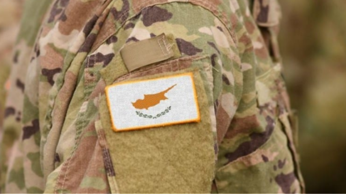 Σκοτώθηκε ύστερα από ανατροπή οχήματος σε στρατόπεδο 27χρονη δεκανέας στην Κύπρο