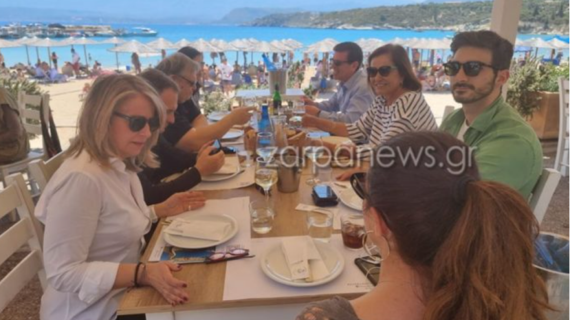 Μπακογιάννη - Βενιζέλος στο ίδιο τραπέζι για θαλασσινά στο Μαράθι Χανίων