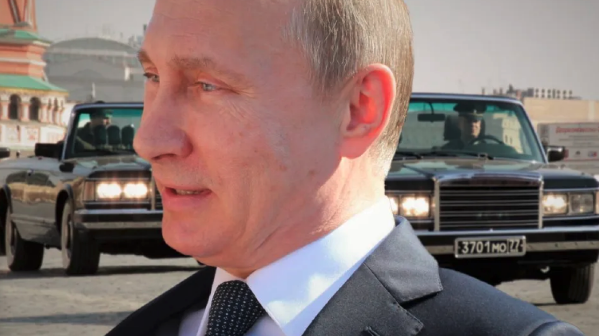 Ο Πούτιν επαναφέρει τη… Σοβιετική Ένωση στους δρόμους