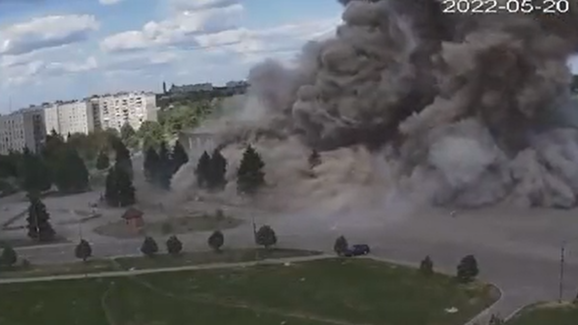 Πόλεμος στην Ουκρανία: Οι Ρώσοι βομβάρδισαν με πυραύλους το Κέντρο Πολιτισμού στο Χάρκοβο, σύμφωνα με τους Ουκρανούς
