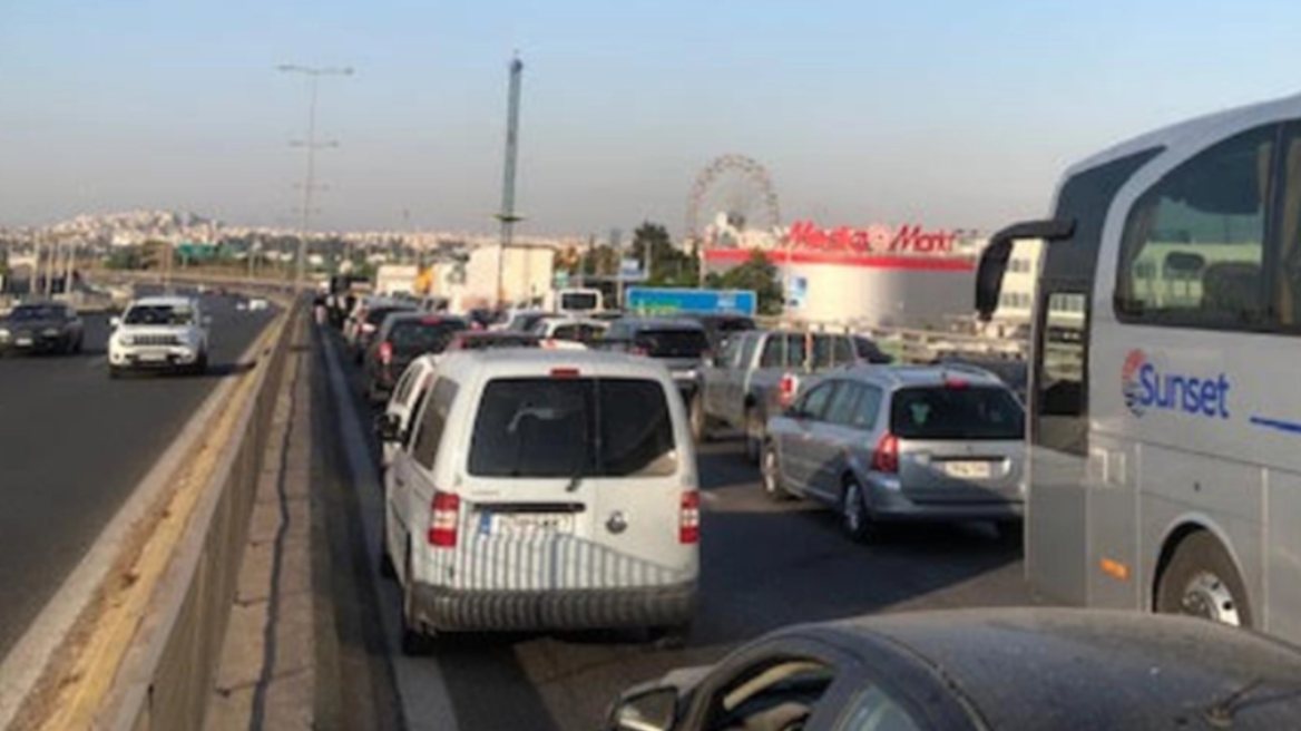 Κίνηση στους δρόμους: Μποτιλιάρισμα και σήμερα στον Κηφισό, live χάρτης 