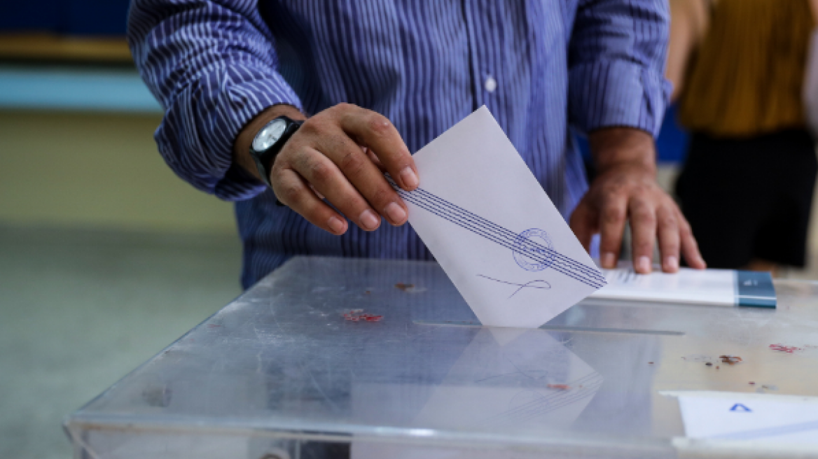 Εκλογικά διλήμματα: Η δέσμευση του Μητσοτάκη και η πρόβλεψη του Αλέξη Τσίπρα