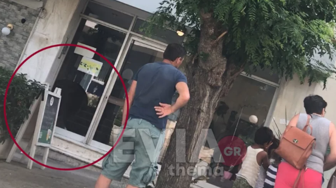 Τρόμος στη Χαλκίδα: Γυναίκα γεμάτη αίματα στο έδαφος