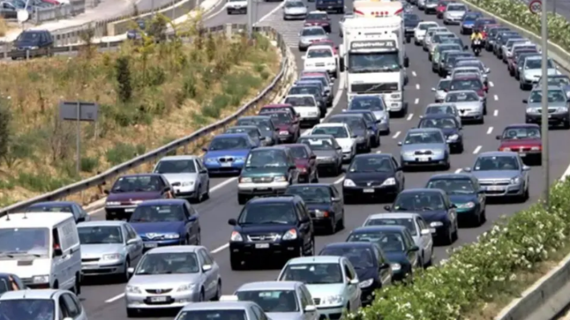 Κίνηση στους δρόμους: Πού θα βρείτε μποτιλιάρισμα αυτή την ώρα