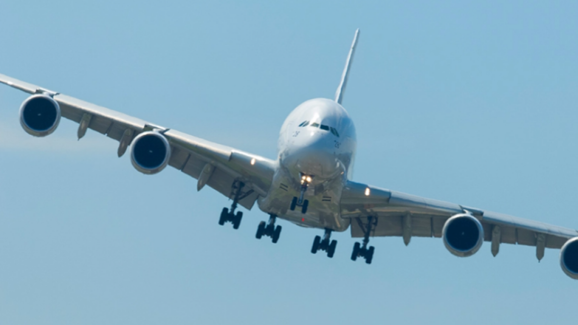 Ιταλία: Αναγκαστική προσγείωση αεροσκάφους στο Μπάρι - «Πετούσε» από Μύκονο προς Νάπολη