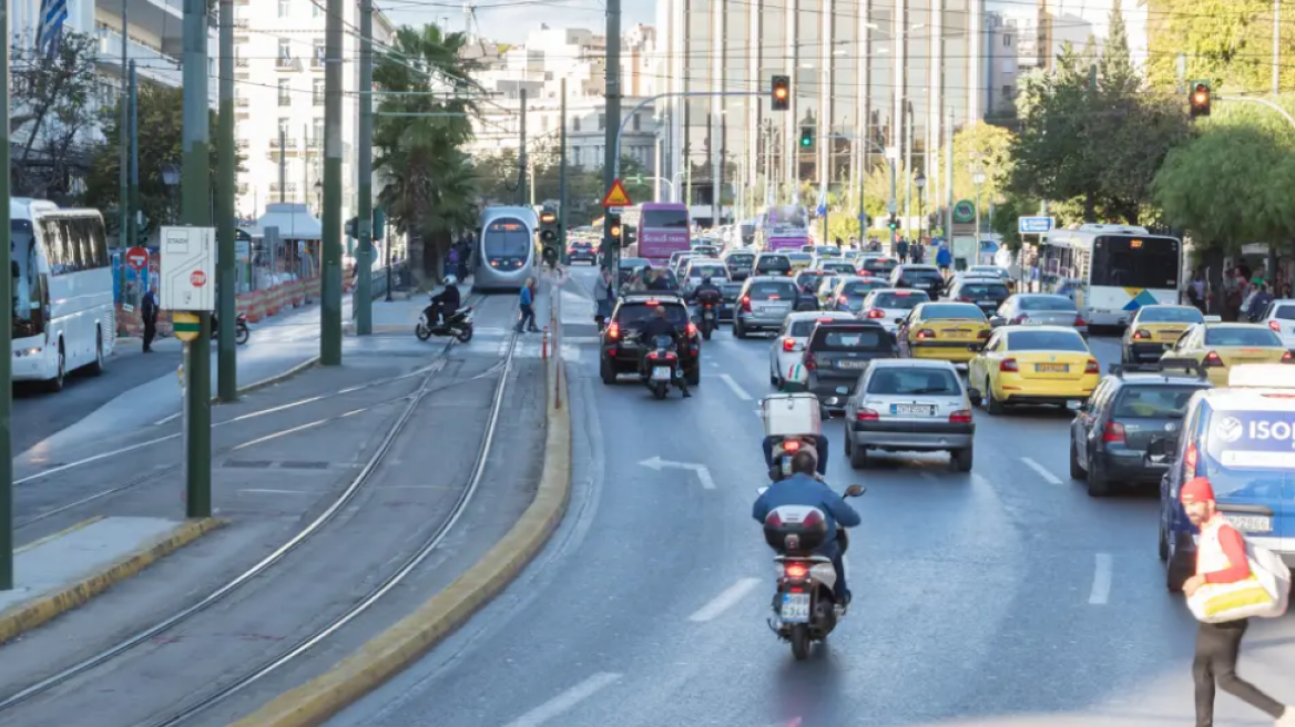 Κίνηση στους δρόμους: Μποτιλιάρισμα στο ανοδικό ρεύμα του Κηφισού, πού έχει κίνηση στο κέντρο