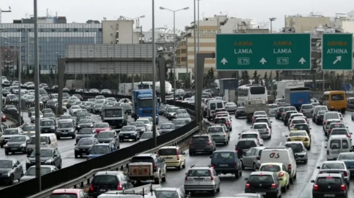 Κίνηση στους δρόμους: Αυξημένη και σήμερα η κυκλοφορία στα δυο ρεύματα του Κηφισού
