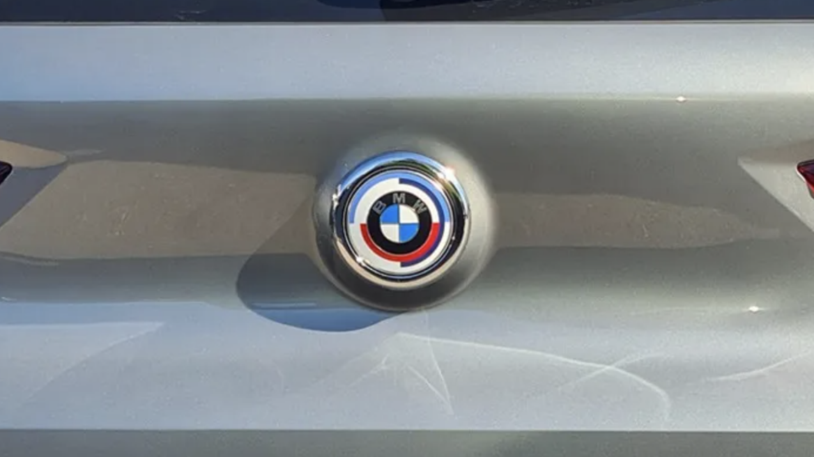 Άλλαξε το λογότυπο της BMW ή συμβαίνει κάτι άλλο; (+video)