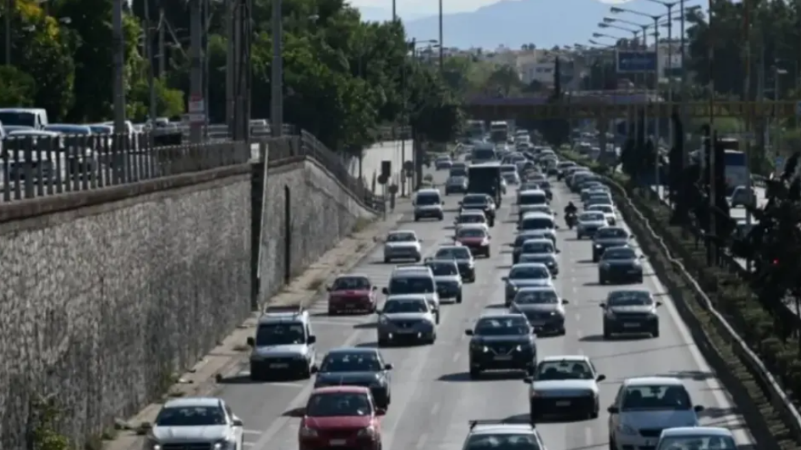 Κίνηση στους δρόμους: Μικροκαθυστερήσεις σε Κηφισό και λεωφόρο Κηφισίας, δείτε live χάρτη 