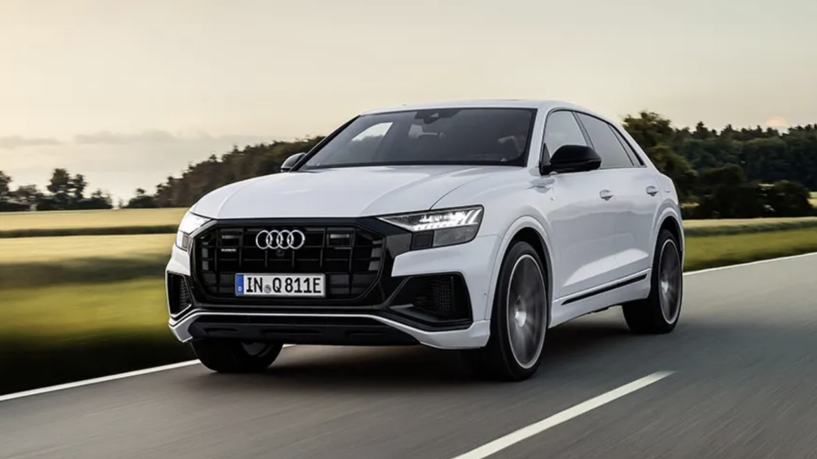 To Audi Q8 TFSI e είναι… αλλού