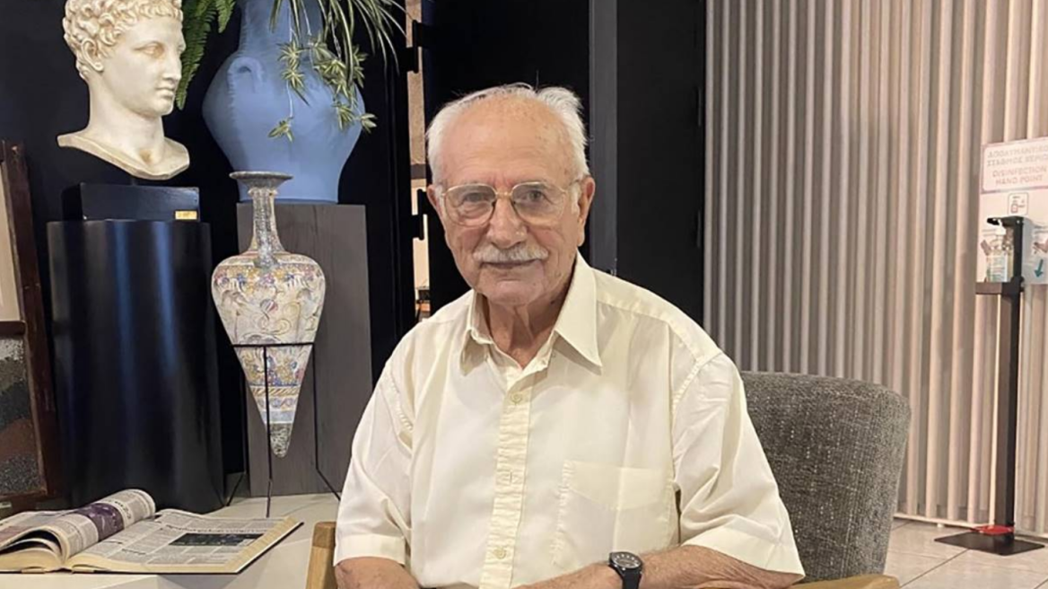 Δημήτρης Μουδατσάκης: Ο 88χρονος πτυχιούχος δεν θα πάει στην ορκωμοσία του λόγω κορωνοϊού!