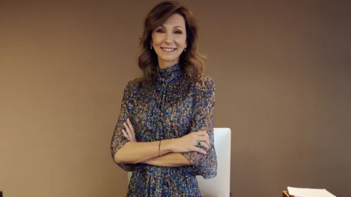 Η Μελίνα Τραυλού στηρίζει την Ελληνική σημαία