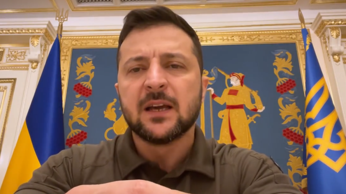 Πόλεμος στην Ουκρανία: Ο Ζελένσκι χαρακτηρίζει «αηδιαστική» τη συμπεριφορά του Σρέντερ