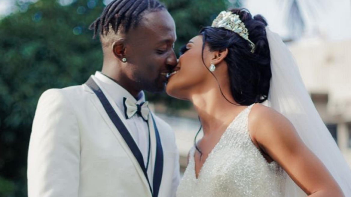 Ποδοσφαιριστής της Μάλμε έχασε τον γάμο του και έστειλε τον αδελφό του - Δείτε φωτογραφίες 