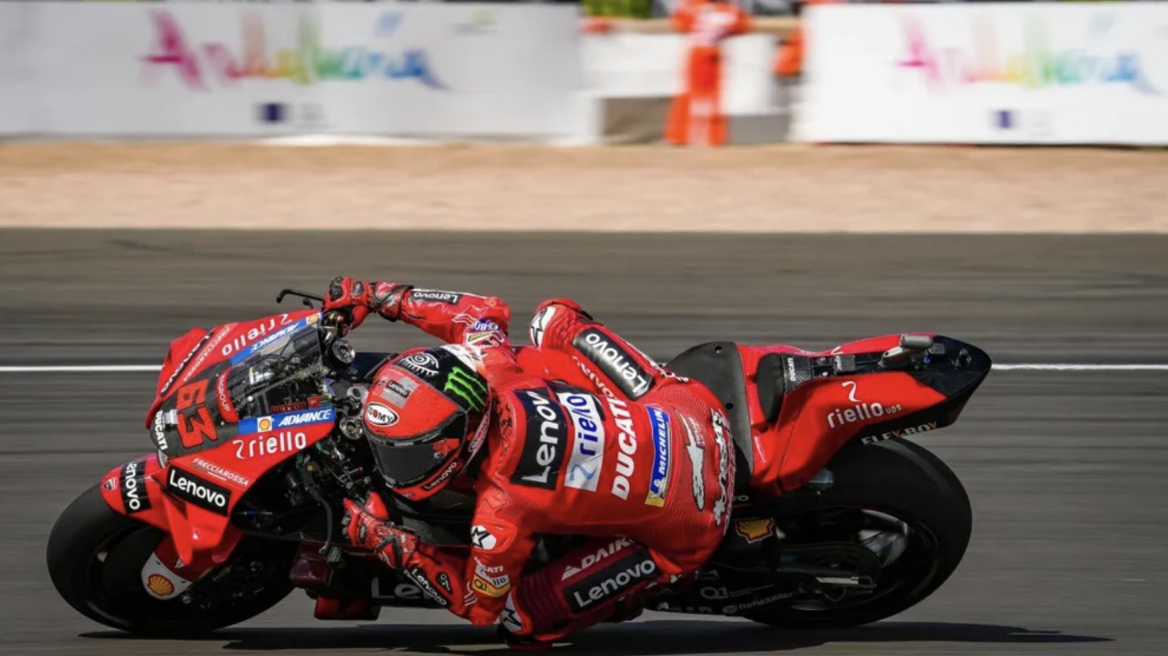 MotoGP Silverstone: Νικητής ο Bagnaia στον καλύτερο φετινό αγώνα