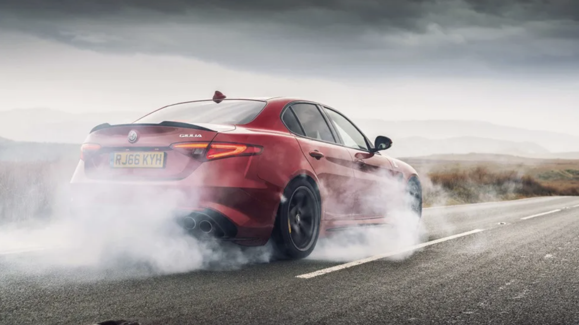 Ερχεται η τελευταία πραγματική σπορ Alfa Romeo