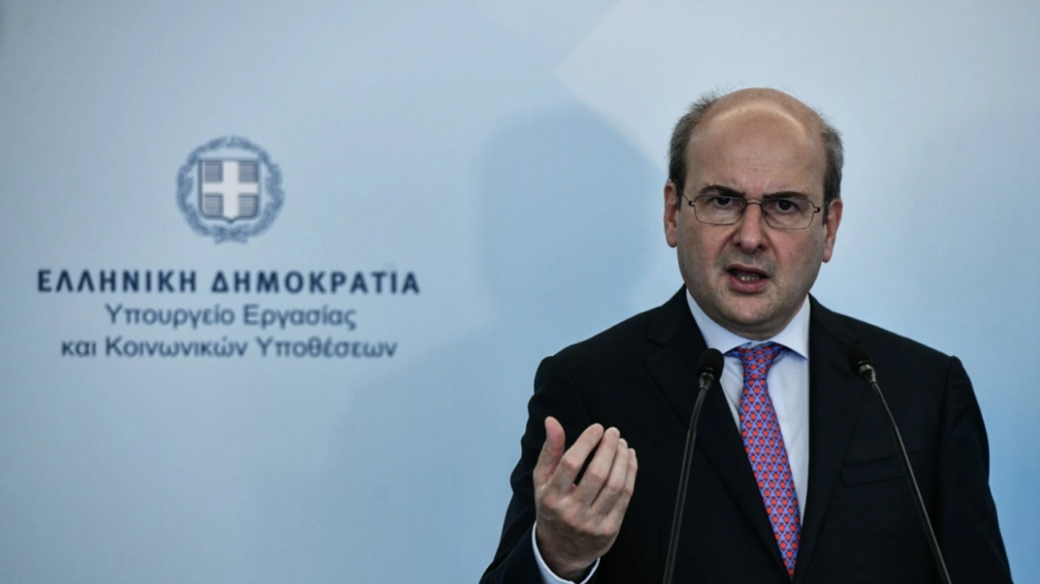 Χατζηδάκης -  Συντάξεις: Η αύξηση θα είναι σημαντική - Έως και τριπλή η ενίσχυση για τους συνταξιούχους το 2023