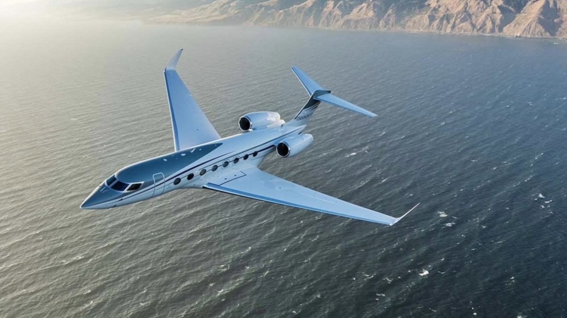 Πετάει με το ιδιωτικό τζετ αλλά νοιάζεται για την κλιματική αλλαγή