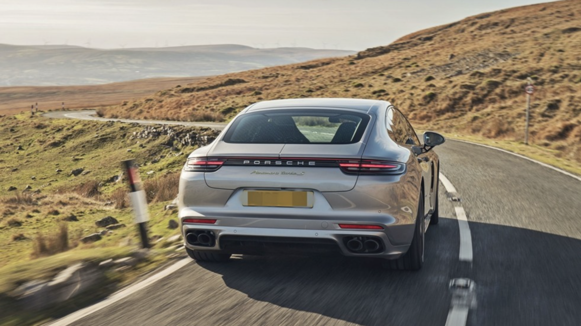 Κόντρες με συνοδηγό τη... μαμά