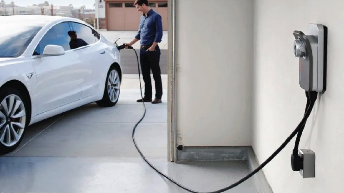 Ενεργειακή κρίση: Ερχονται απαγορεύσεις φόρτισης ηλεκτρικών;