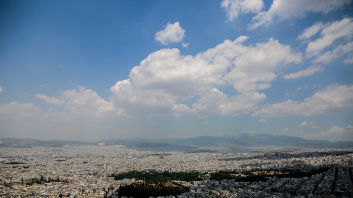 Καιρός: Συννεφιασμένο το σκηνικό σήμερα - Πού θα εκδηλωθούν βροχές και καταιγίδες