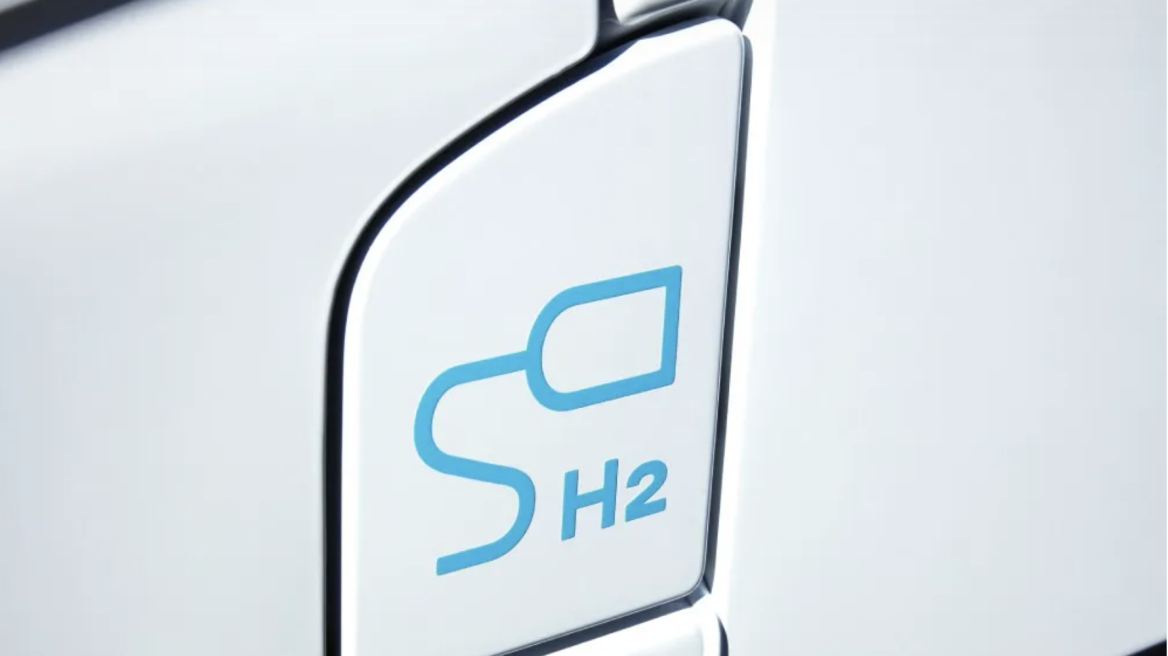 Ελλάδα: Ποια εταιρεία καυσίμων επενδύει σε ηλεκτροκίνηση και υδρογόνο