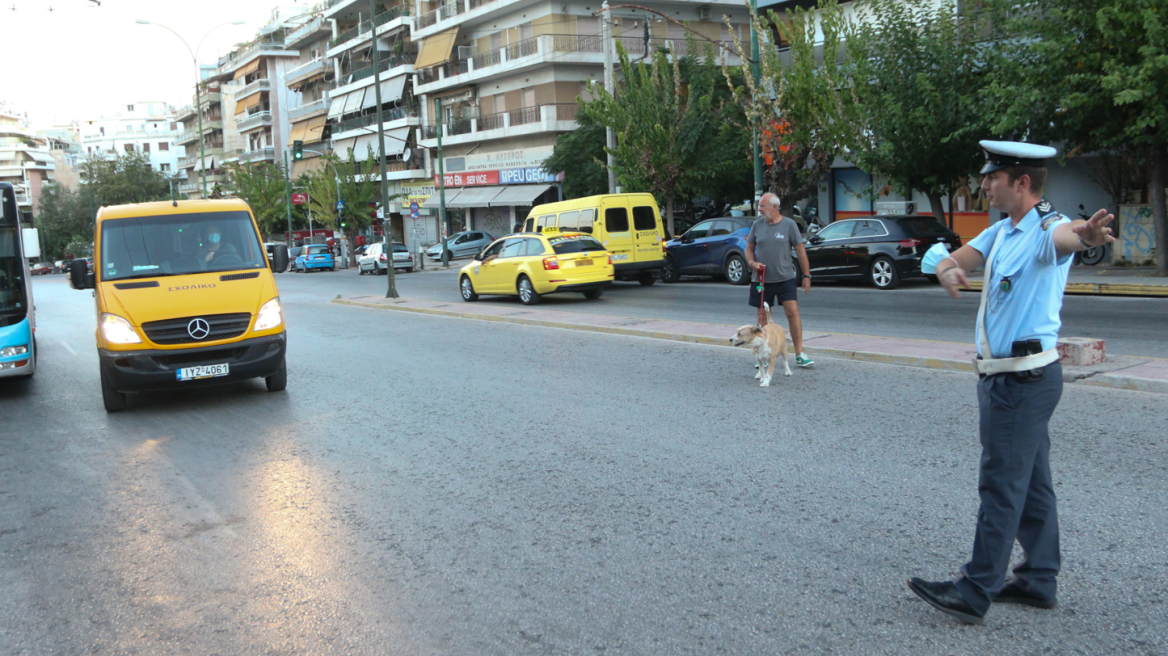 Κίνηση στους δρόμους: Μποτιλιάρισμα στη λεωφόρο Κηφισού - Αυξημένη η κίνηση σε Κηφισίας και Μεσογείων