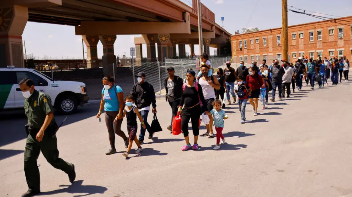 ΗΠΑ: Διακινητές έκρυβαν μετανάστες μέσα σε βαλίτσες και άδειες υδροφόρες