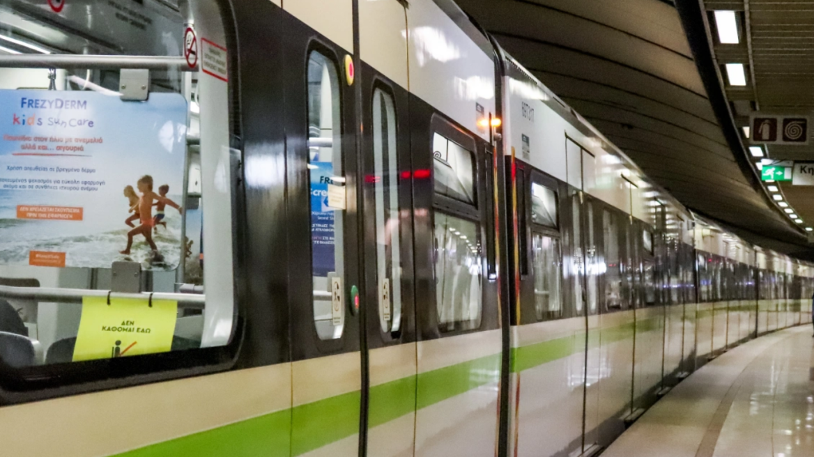 Υπουργείο Μεταφορών: Σχέδια για τέλος στα χάρτινα εισιτήρια και πληρωμή με κάρτα