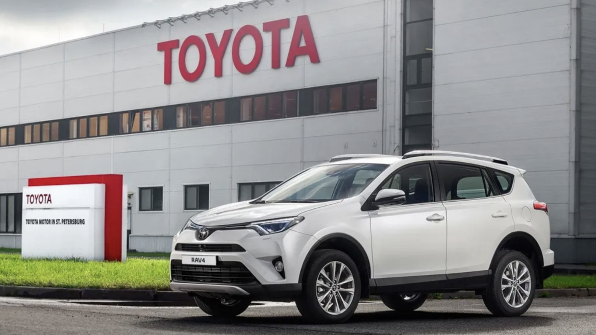 Η Toyota είπε «ντασβιντάνια» στη Ρωσία